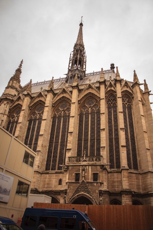 Outside Sainte Chapelle